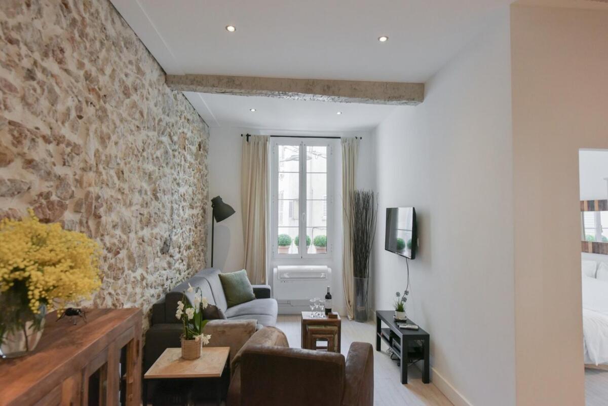 Appartement Vieux Murs - Brand New Flat For 4, Ac, Wifi Center Old Antibes